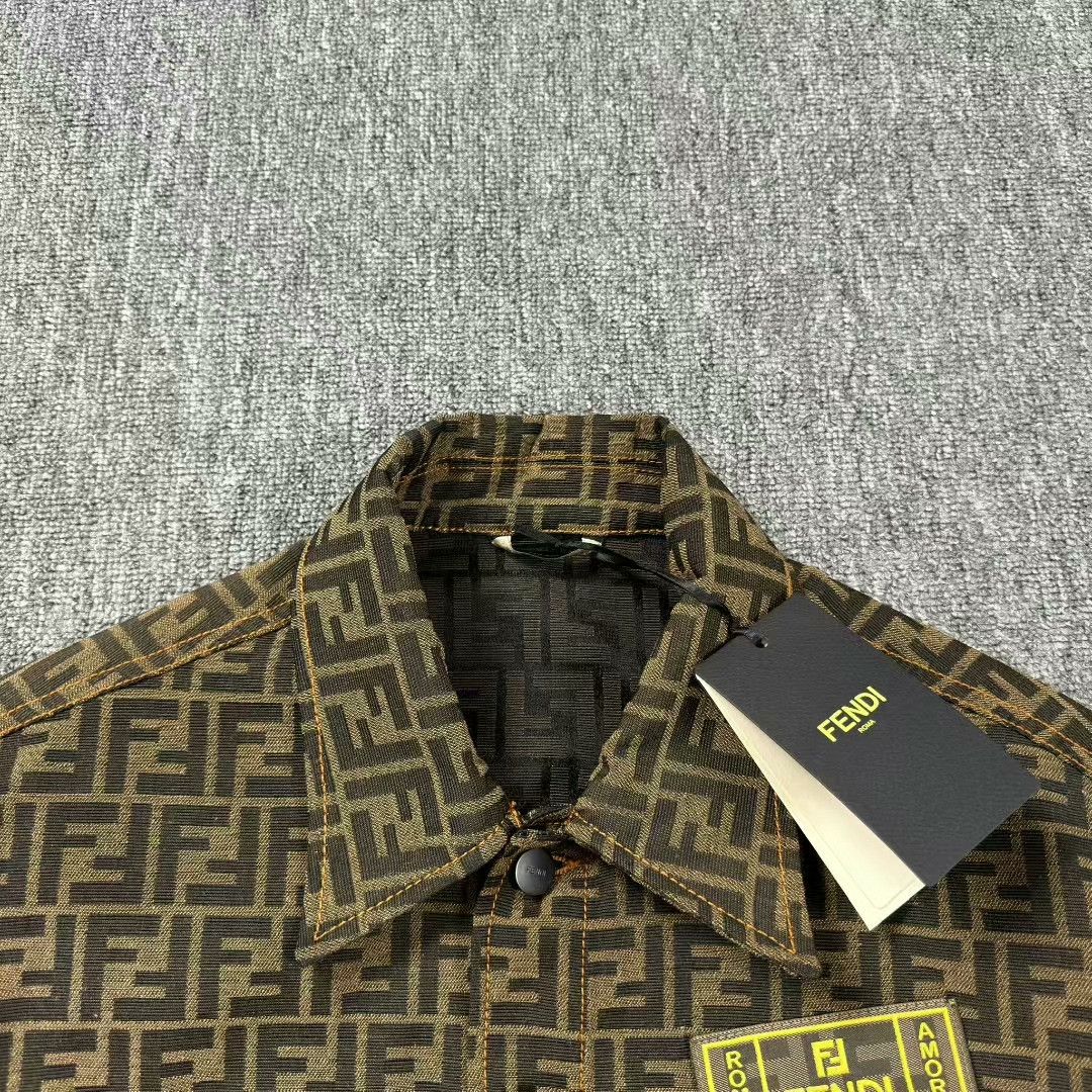 Fendi fendi monogram denim jacket with leather tag Size US M / EU 48-50 / 2 - 5 Thumbnail
