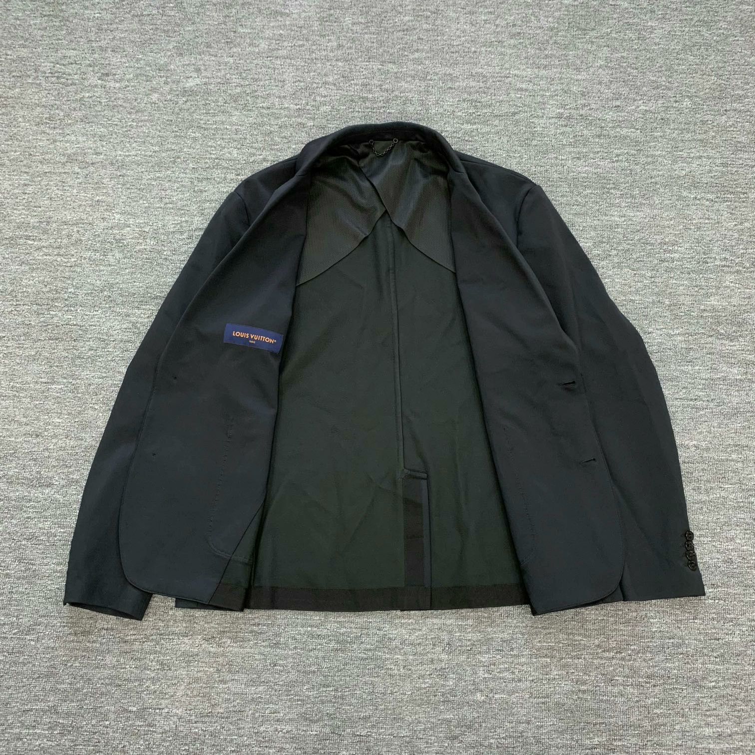 Louis Vuitton black embroidered logo suit jacket LV SS25 Size US XXL / EU 58 / 5 - 2 Thumbnail