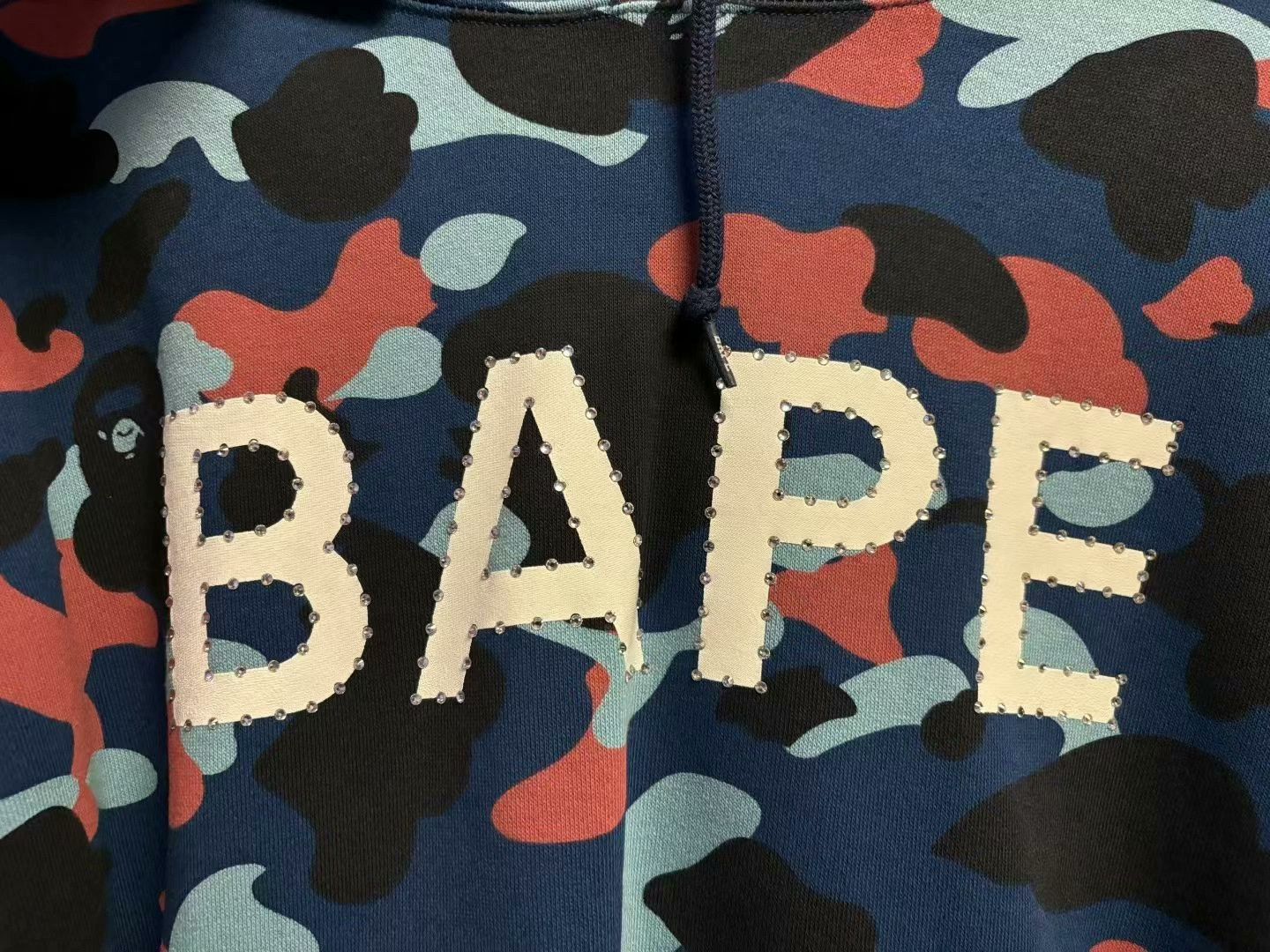 Bape bape camouflage hoodie with tags, new condition Size US L / EU 52-54 / 3 - 2 Thumbnail