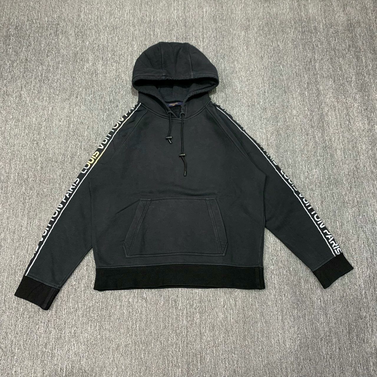 Louis Vuitton lv black reflective logo hoodie sweatshirt Size US M / EU 48-50 / 2 - 3 Thumbnail