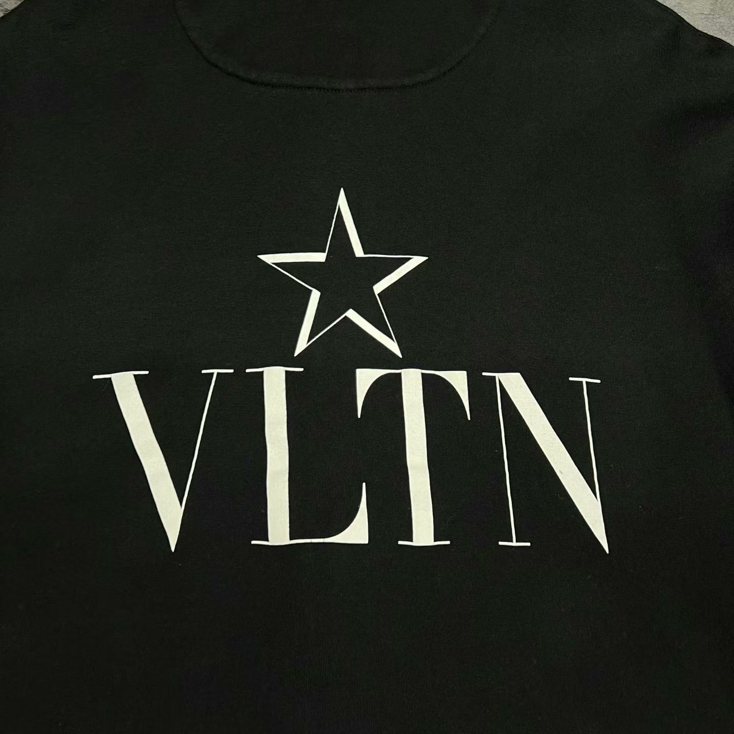 Valentino valentino black zip-up hooded sweatshirt Size US S / EU 44-46 / 1 - 3 Thumbnail
