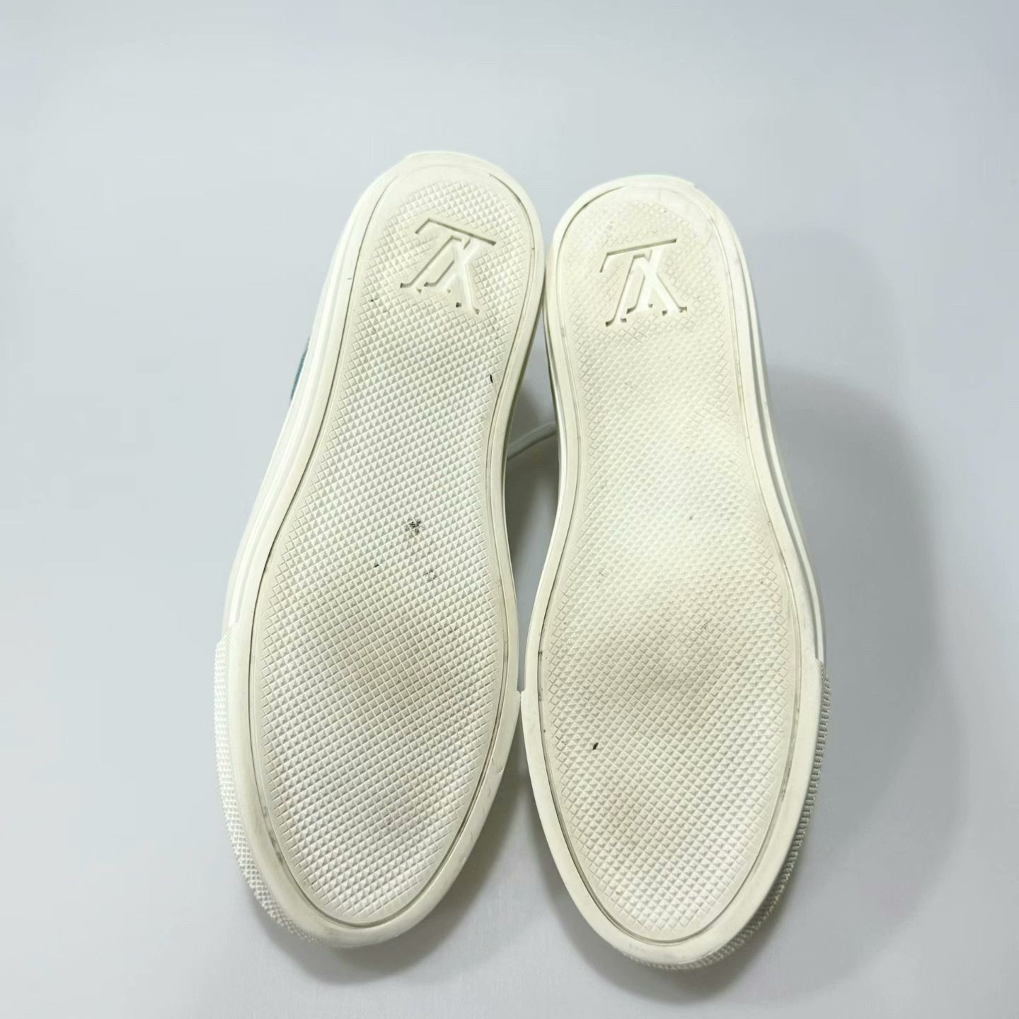 Louis Vuitton louis vuitton blue denim canvas shoes Size US 6 / EU 39 - 6 Thumbnail
