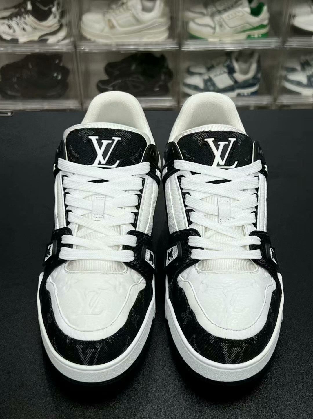 Louis Vuitton LV Trainer Black and White Sneakers UK7 Size US 7 / EU 40 - 2 Thumbnail