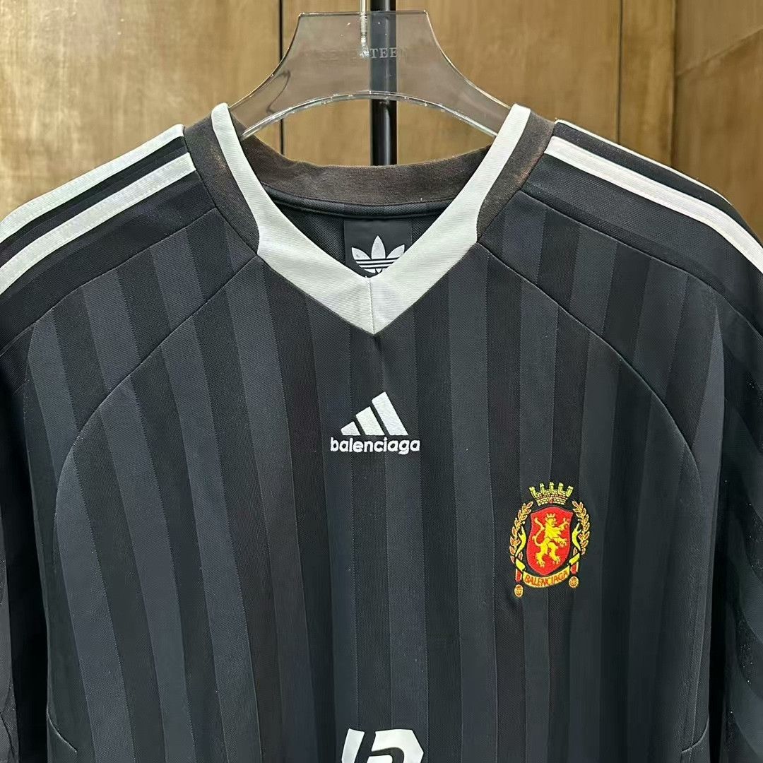 Balenciaga balenciaga x adidas black striped soccer jersey Size US M / EU 48-50 / 2 - 3 Thumbnail
