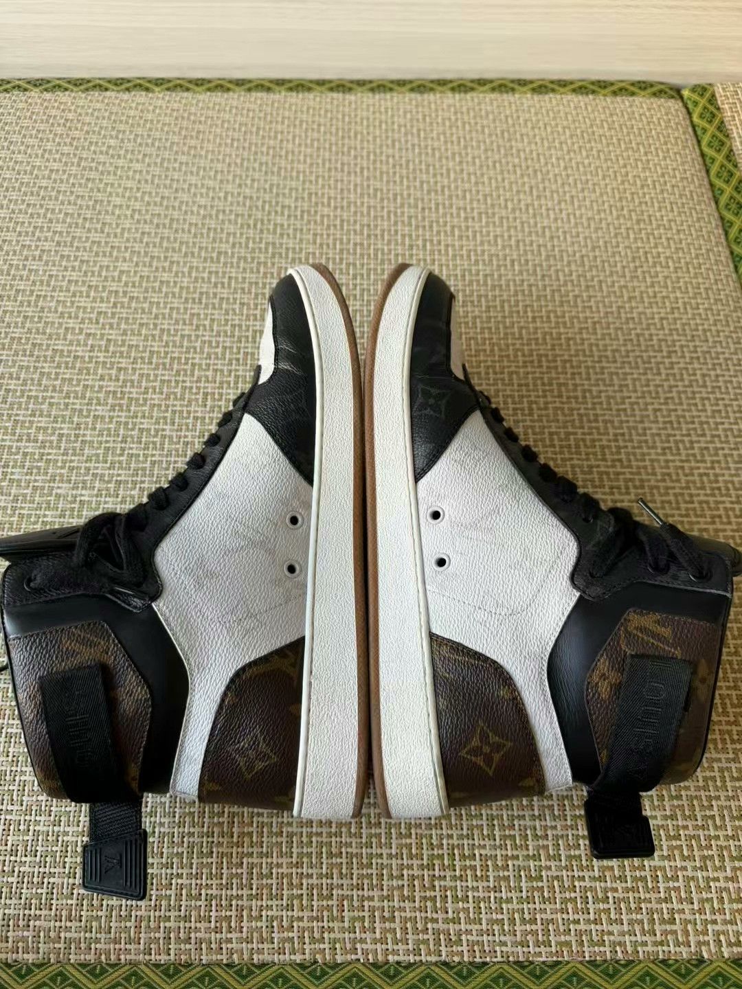 Louis Vuitton LV Rivoli High Top Sneakers 8/42 Size Size US 8 / EU 41 - 5 Thumbnail