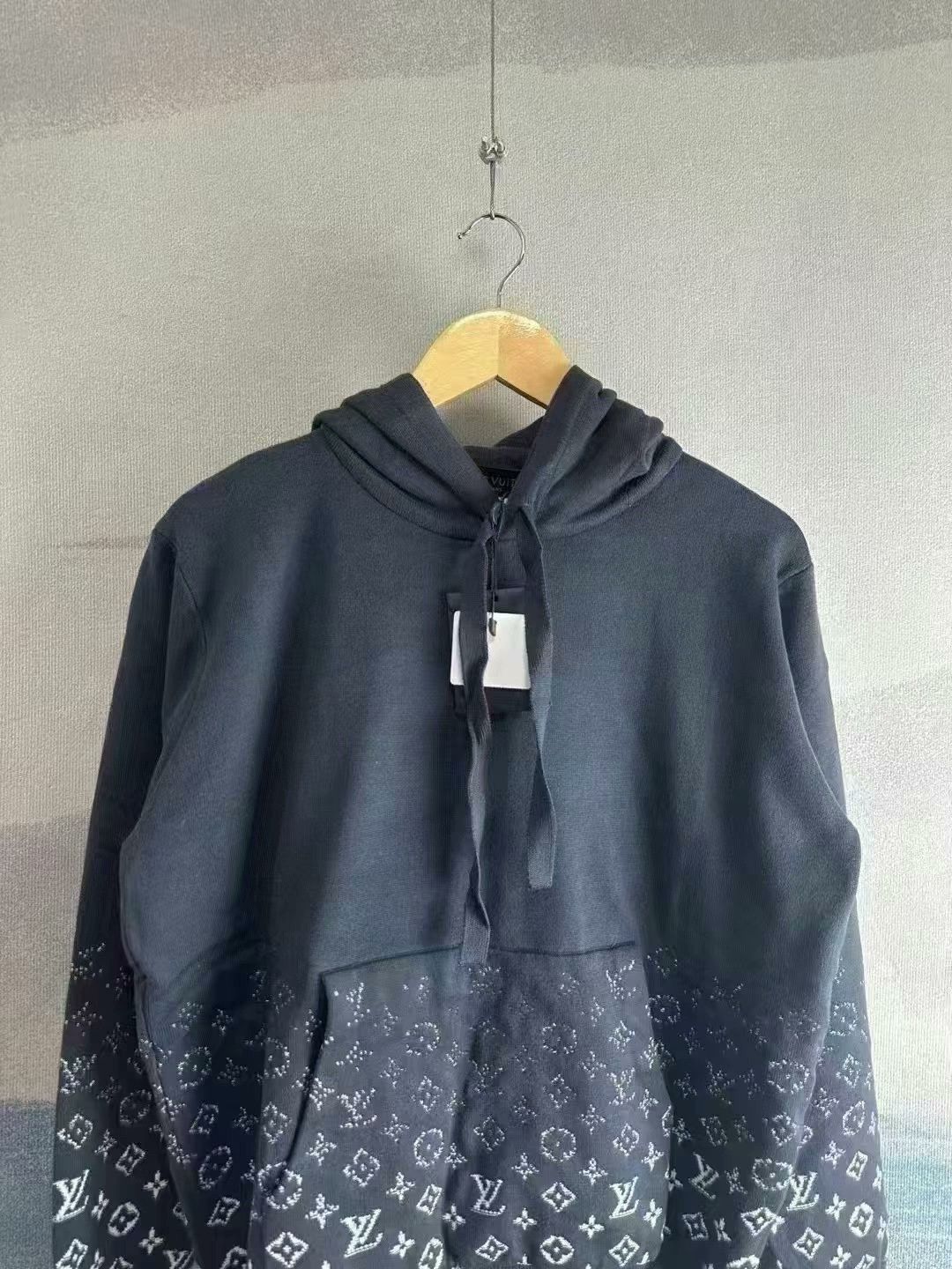 Louis Vuitton louis vuitton gray-blue gradient hoodie M size Size US M / EU 48-50 / 2 - 2 Thumbnail