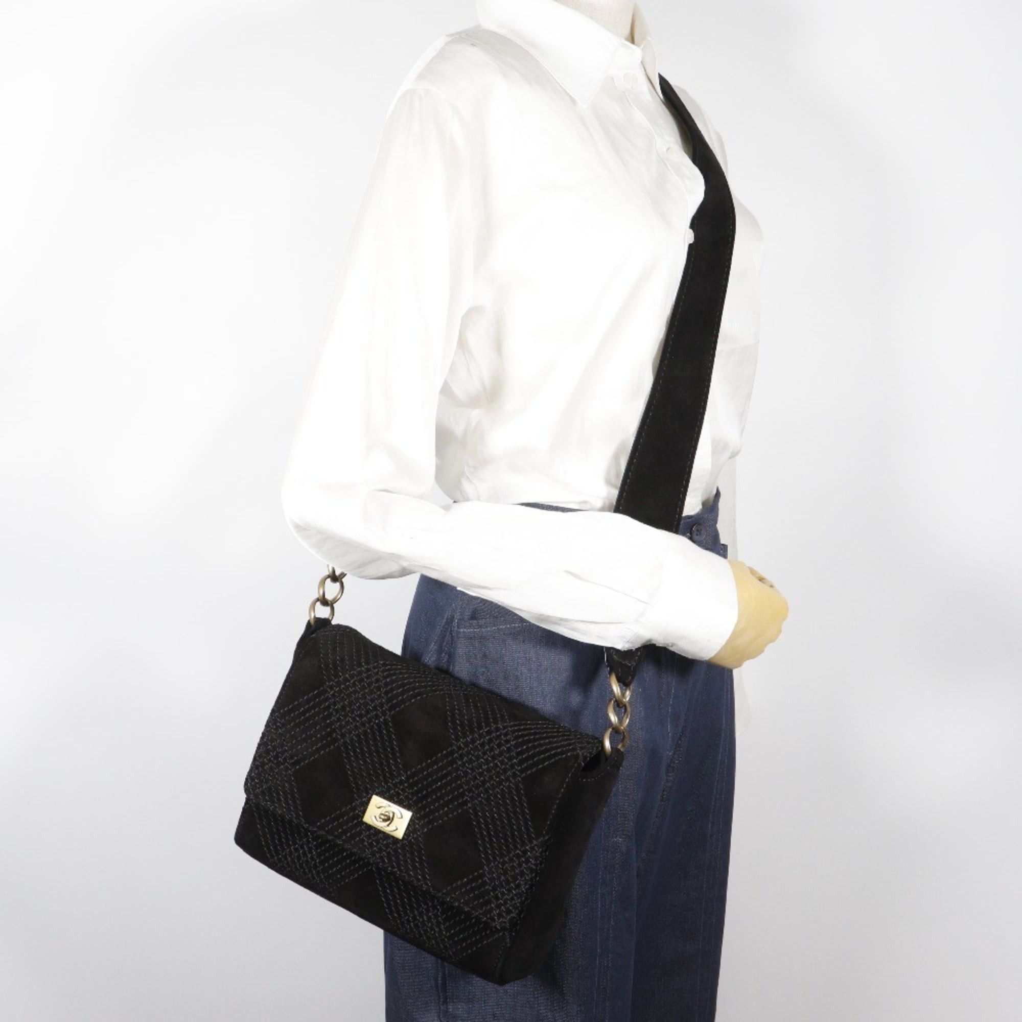 Chanel CHANEL Wild Stitch Shoulder Bag A19343Y02640, Black Suede, Crossbody, Turnlock, Women's Size ONE SIZE - 16 Thumbnail