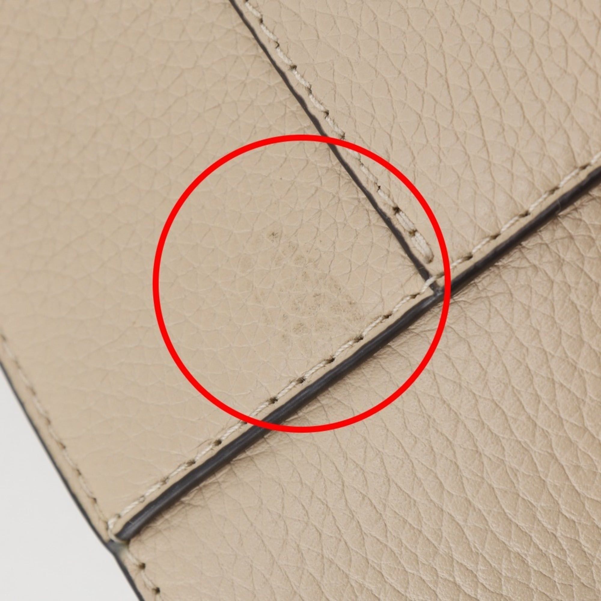 Michael Kors Michael Kors Women's Beige Leather Tote Bag with A4 Magnetic closure Size ONE SIZE - 12 Thumbnail