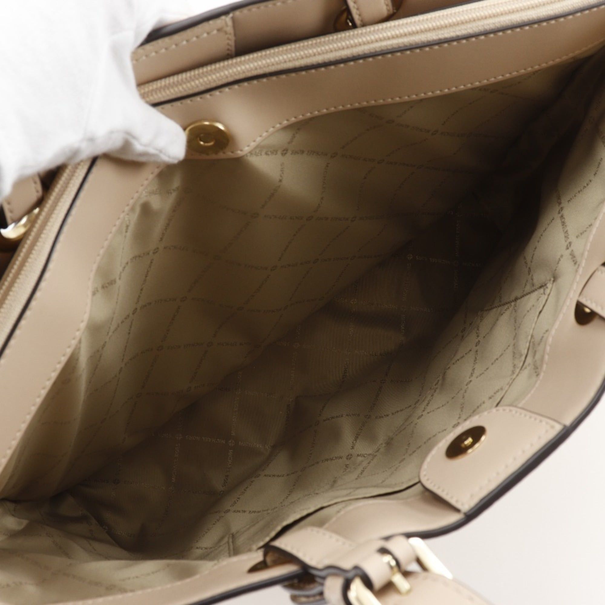 Michael Kors Michael Kors Women's Beige Leather Tote Bag with A4 Magnetic closure Size ONE SIZE - 7 Thumbnail