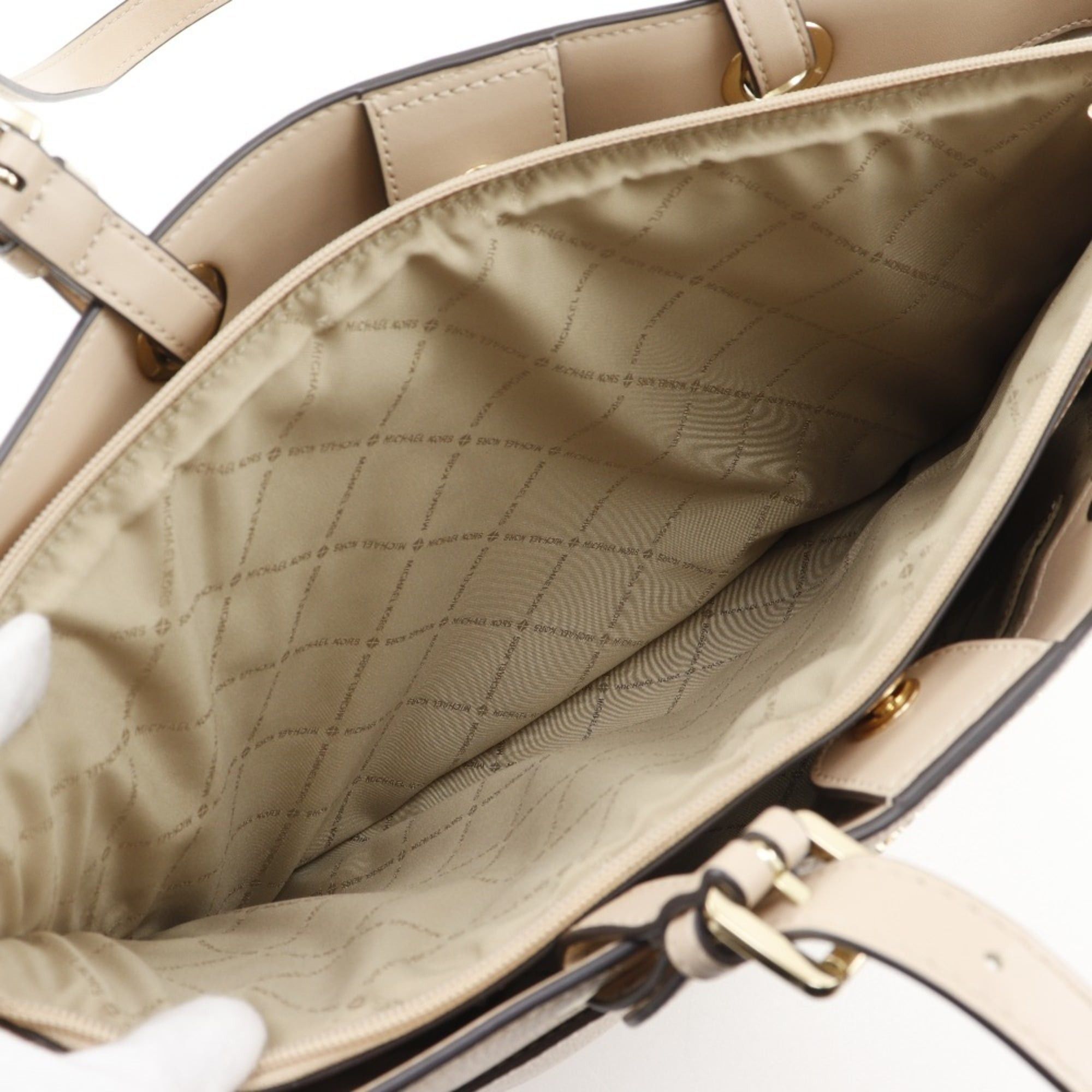 Michael Kors Michael Kors Women's Beige Leather Tote Bag with A4 Magnetic closure Size ONE SIZE - 8 Thumbnail