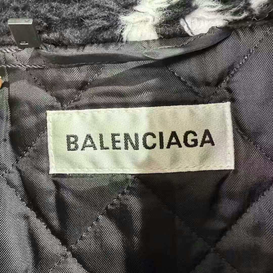 Balenciaga black and white fluffy teddy coat Size S / US 4 / IT 40 - 4 Thumbnail