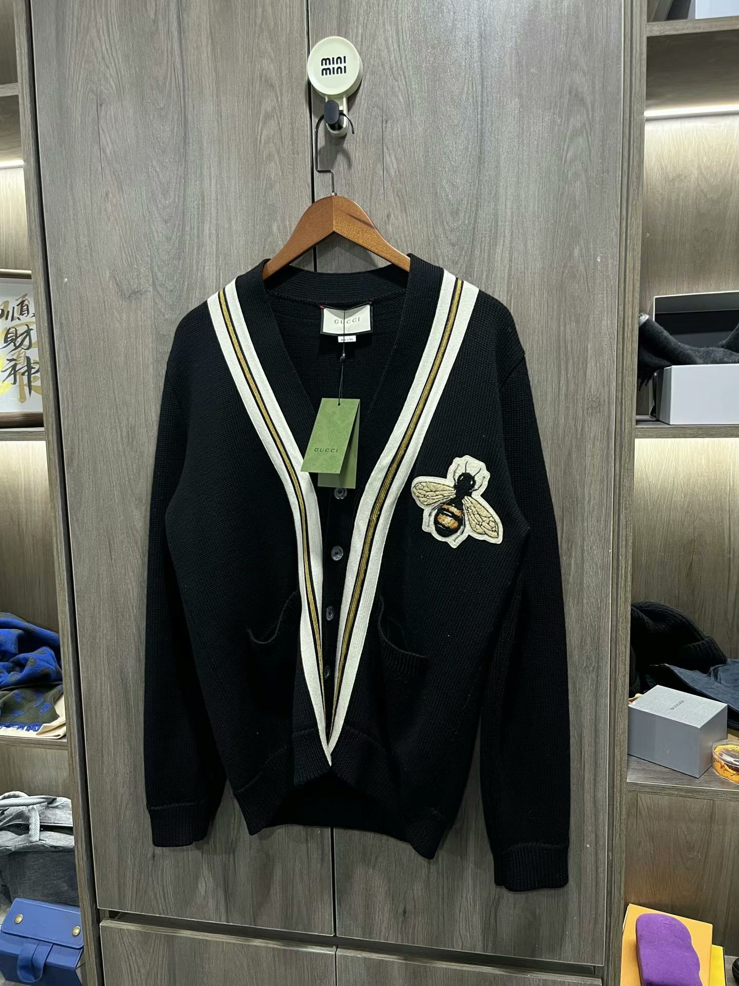 Gucci black embroidered wool cardigan from gucci Size US M / EU 48-50 / 2 - 2 Thumbnail