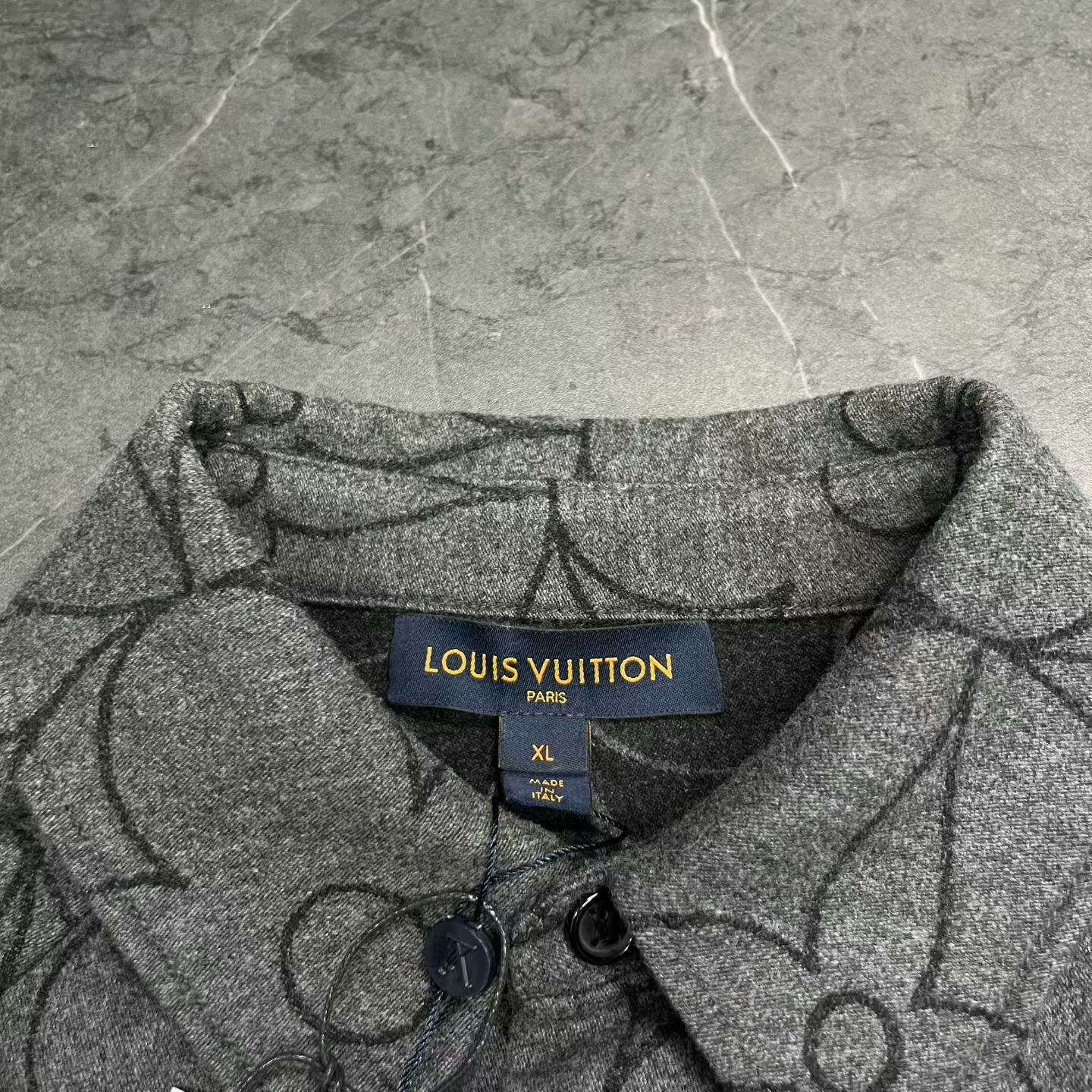 Louis Vuitton louis vuitton cashmere long sleeve shirt jacket Size US XL / EU 56 / 4 - 5 Thumbnail