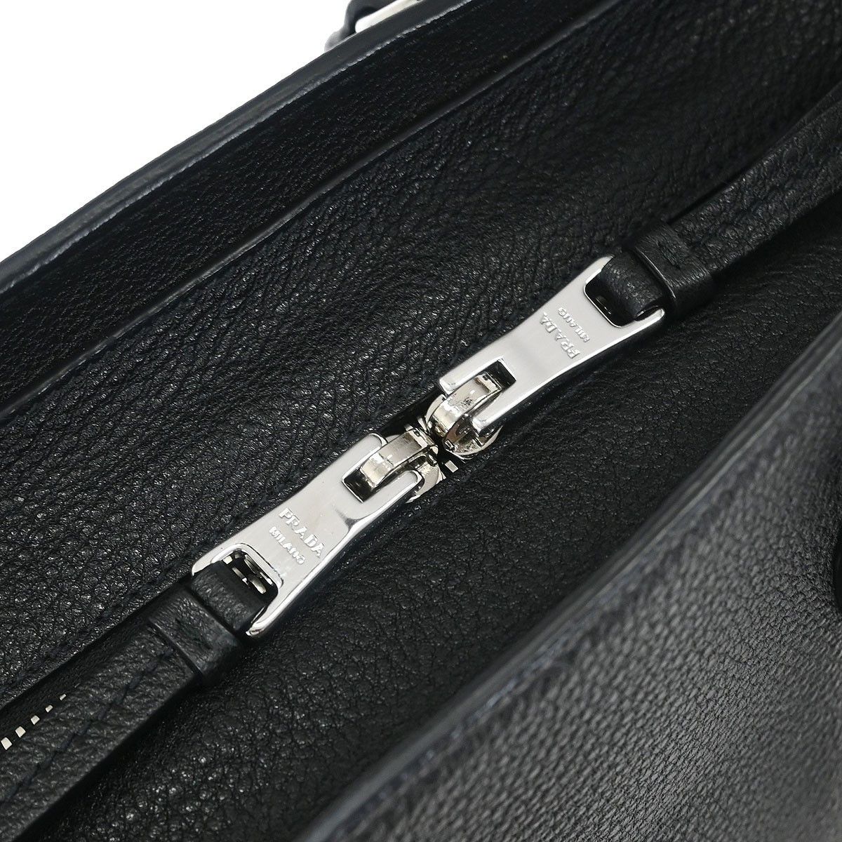 Prada Prada Convertible Zip Tote Vitello Phenix Size ONE SIZE - 9 Thumbnail