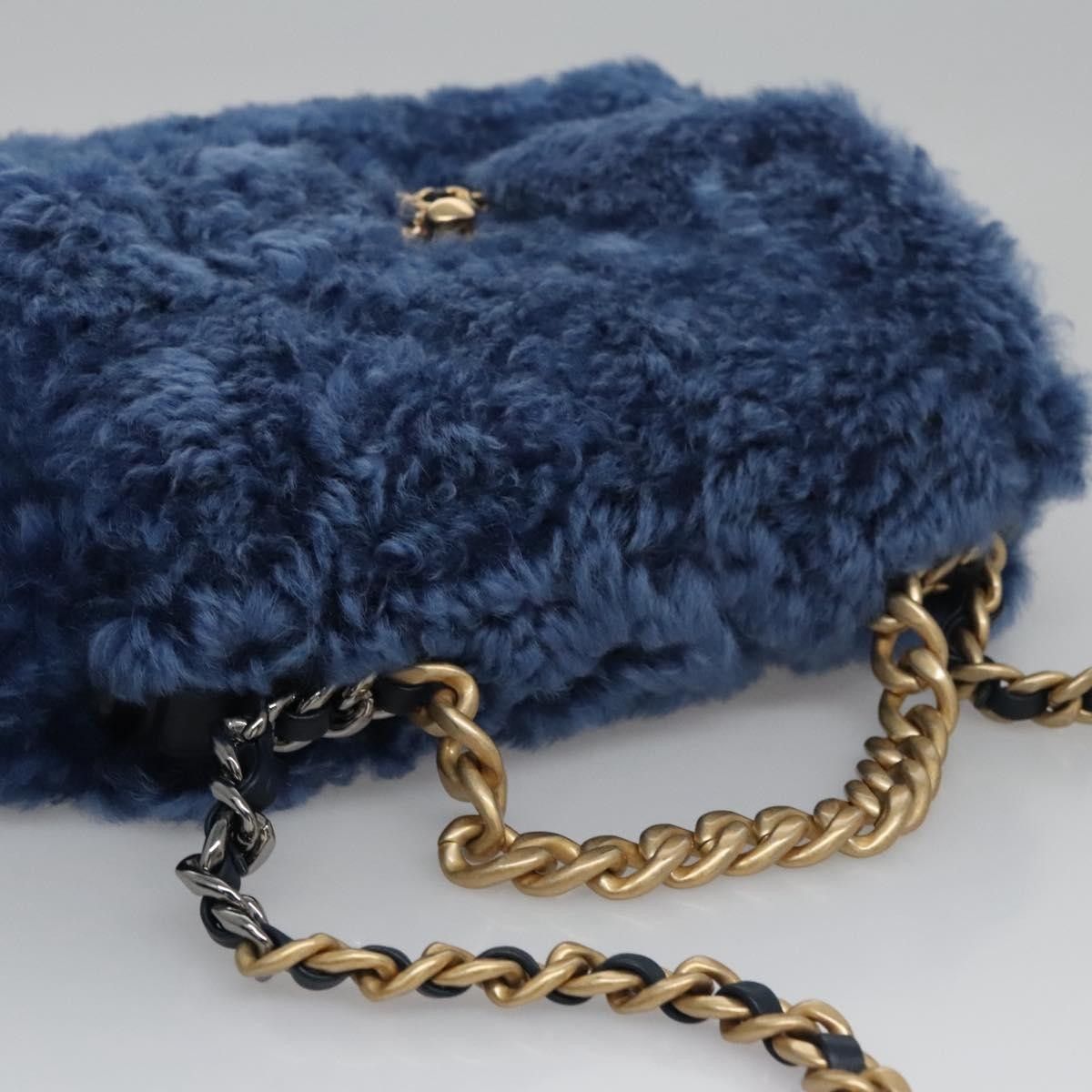 Chanel Chanel 19 Flap Bag Shearling Size ONE SIZE - 8 Thumbnail
