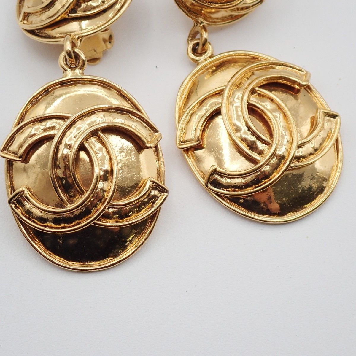 Chanel Chanel Vintage CC Round Drop Clip-On Earrings Metal Size ONE SIZE - 4 Thumbnail