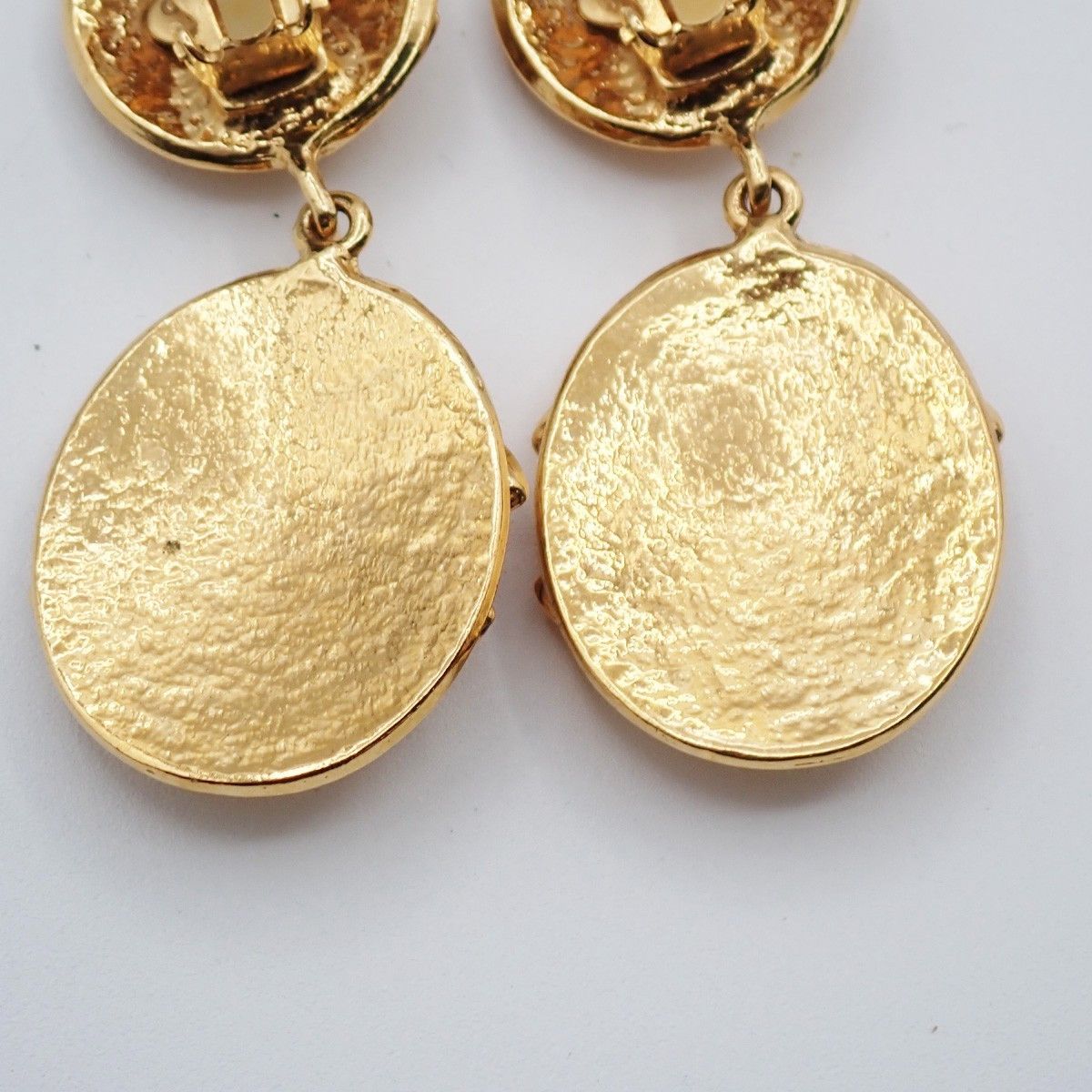 Chanel Chanel Vintage CC Round Drop Clip-On Earrings Metal Size ONE SIZE - 5 Thumbnail