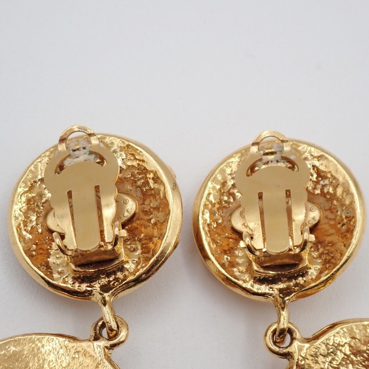 Chanel Chanel Vintage CC Round Drop Clip-On Earrings Metal Size ONE SIZE - 3 Thumbnail