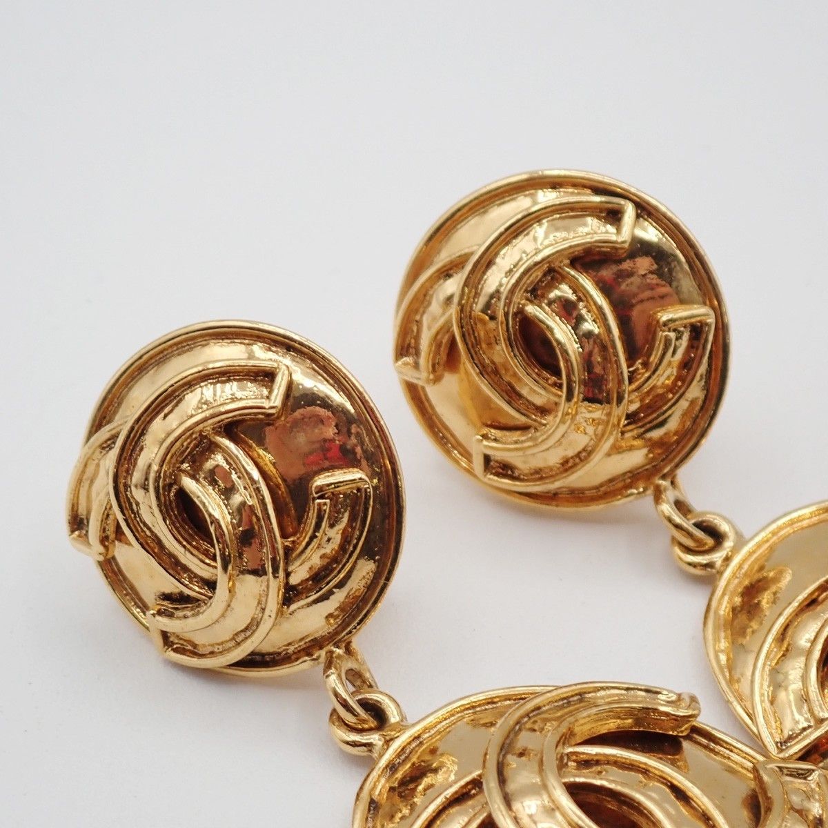 Chanel Chanel Vintage CC Round Drop Clip-On Earrings Metal Size ONE SIZE - 2 Thumbnail