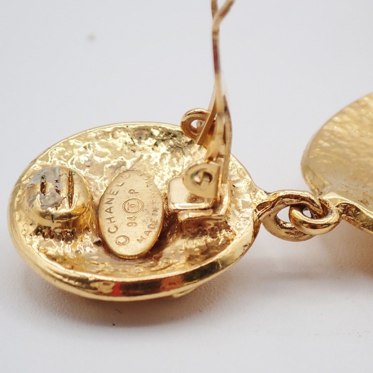 Chanel Chanel Vintage CC Round Drop Clip-On Earrings Metal Size ONE SIZE - 8 Thumbnail