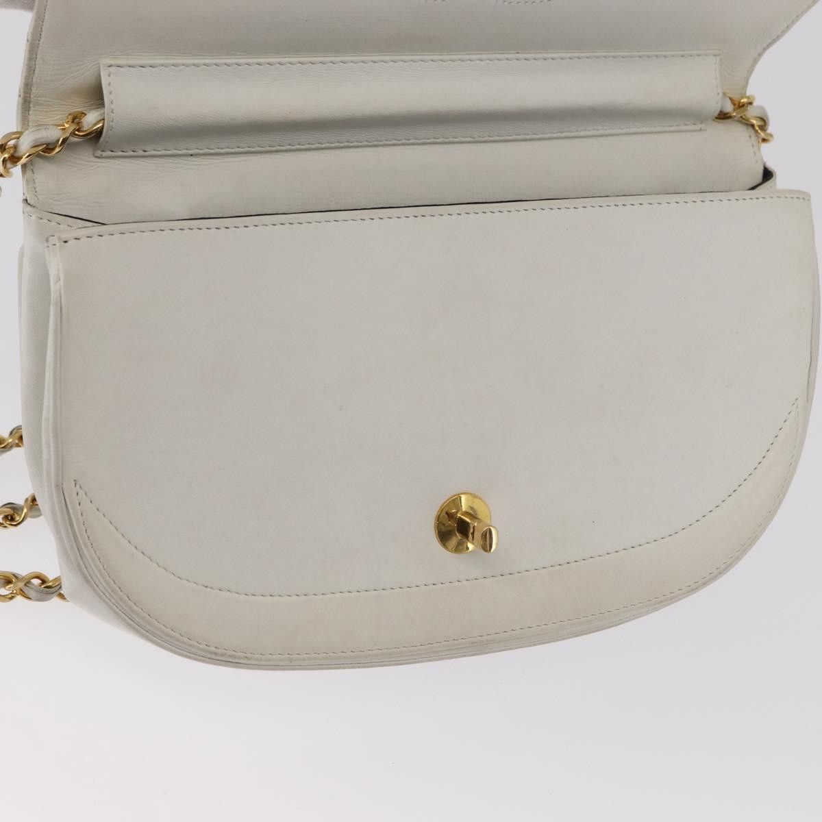 Chanel Chanel Vintage Crescent Flap Bag Horizontal Quilted Leather Size ONE SIZE - 21 Thumbnail