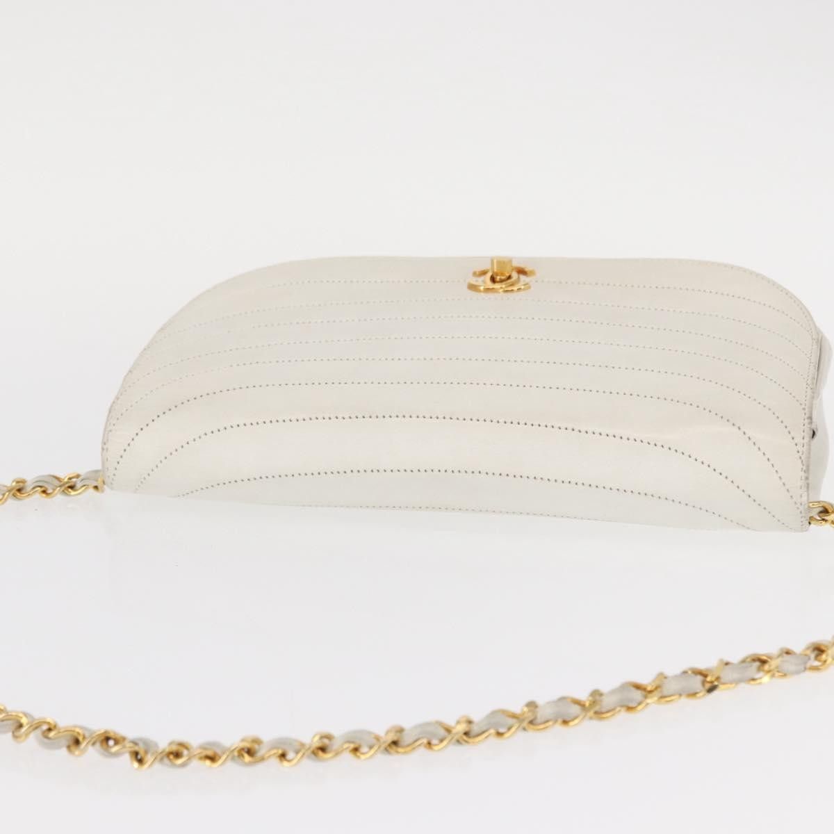 Chanel Chanel Vintage Crescent Flap Bag Horizontal Quilted Leather Size ONE SIZE - 15 Thumbnail