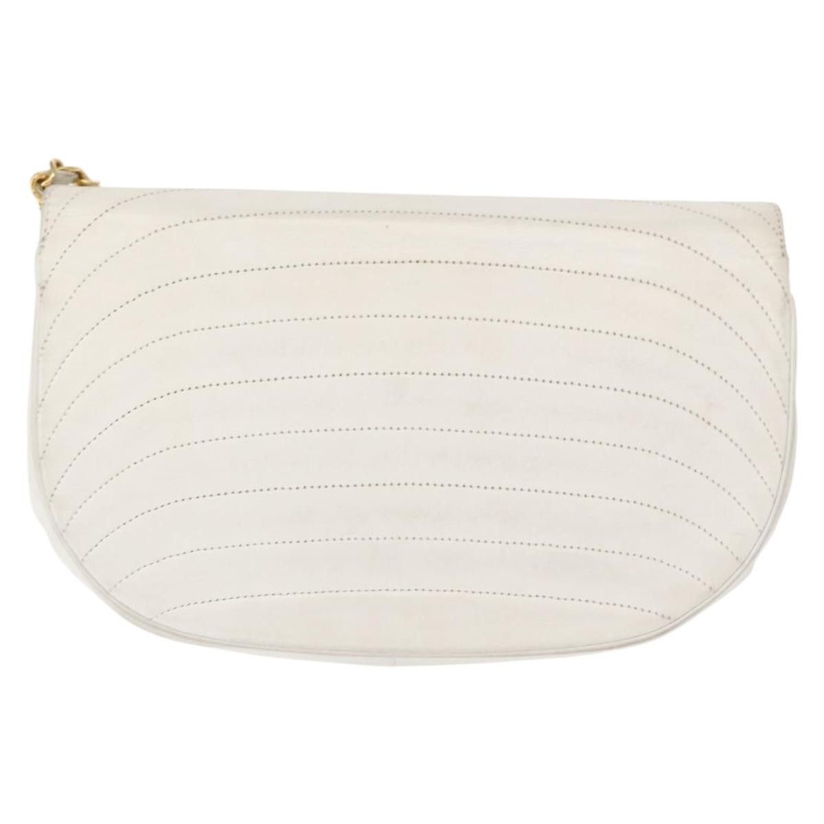Chanel Chanel Vintage Crescent Flap Bag Horizontal Quilted Leather Size ONE SIZE - 2 Thumbnail