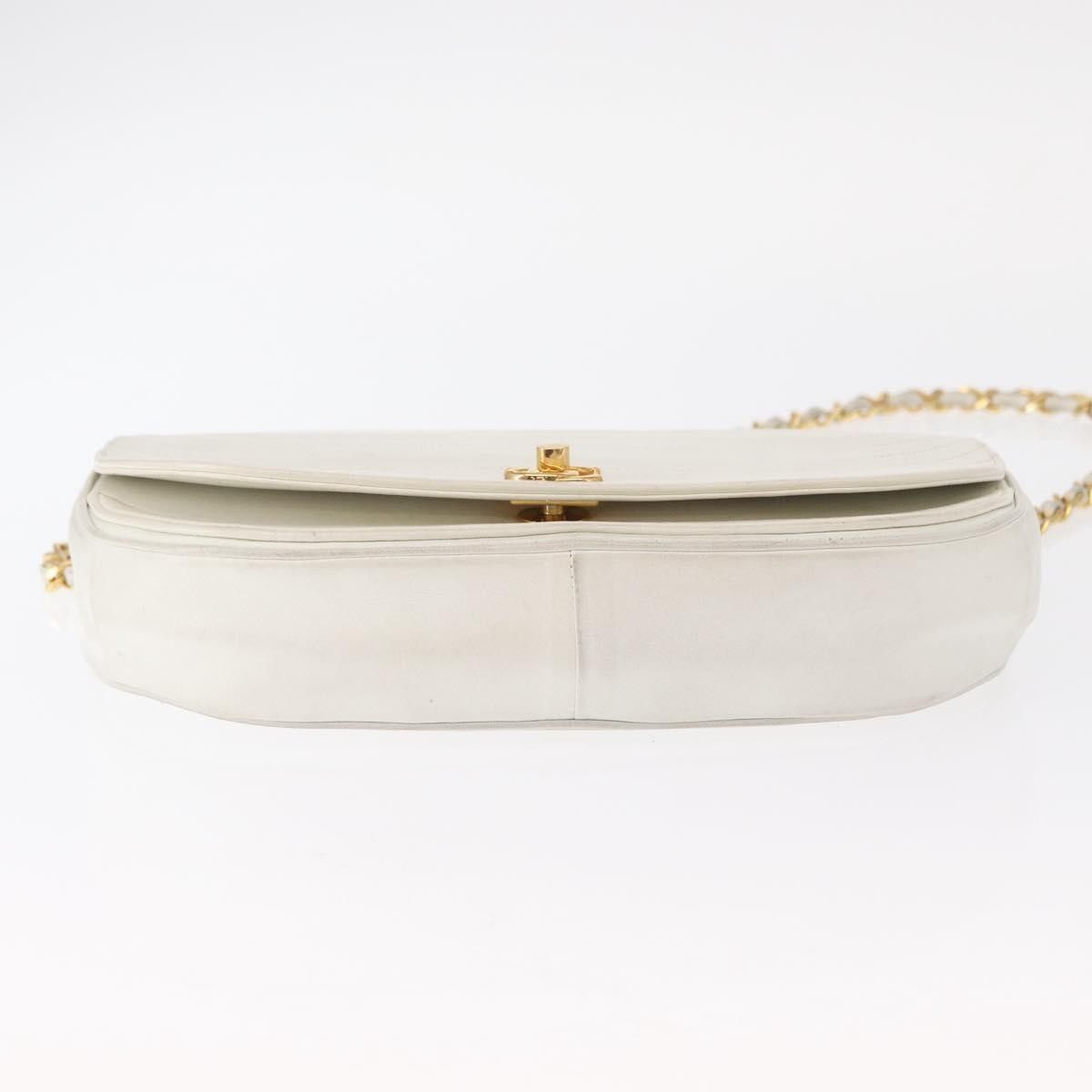 Chanel Chanel Vintage Crescent Flap Bag Horizontal Quilted Leather Size ONE SIZE - 17 Thumbnail