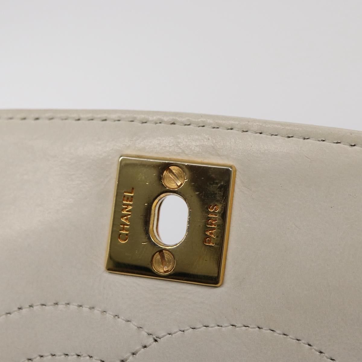Chanel Chanel Vintage Crescent Flap Bag Horizontal Quilted Leather Size ONE SIZE - 12 Thumbnail