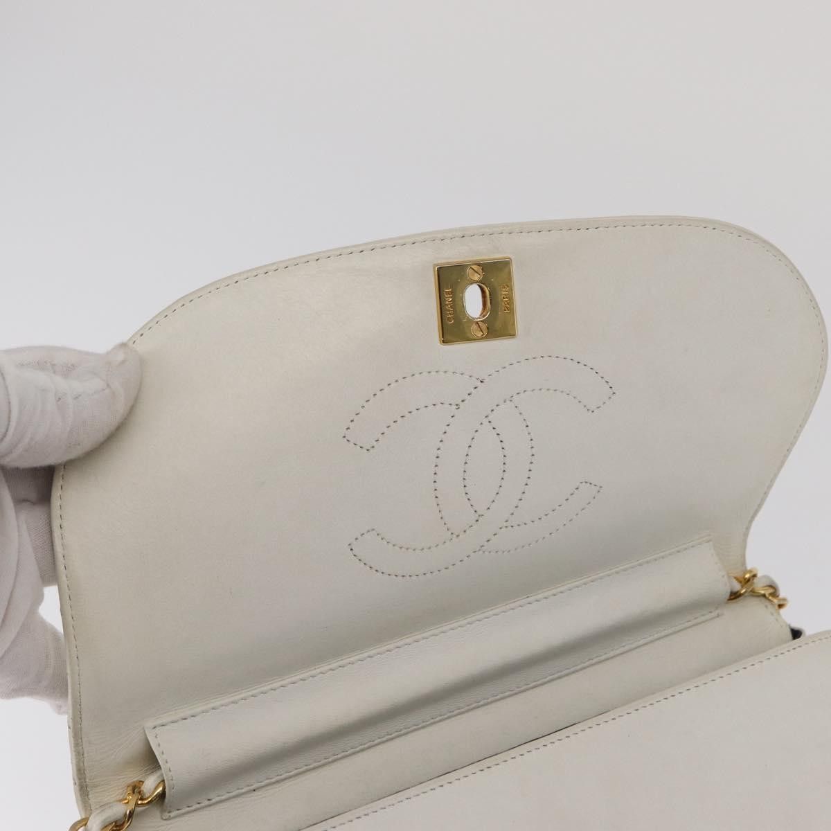 Chanel Chanel Vintage Crescent Flap Bag Horizontal Quilted Leather Size ONE SIZE - 20 Thumbnail