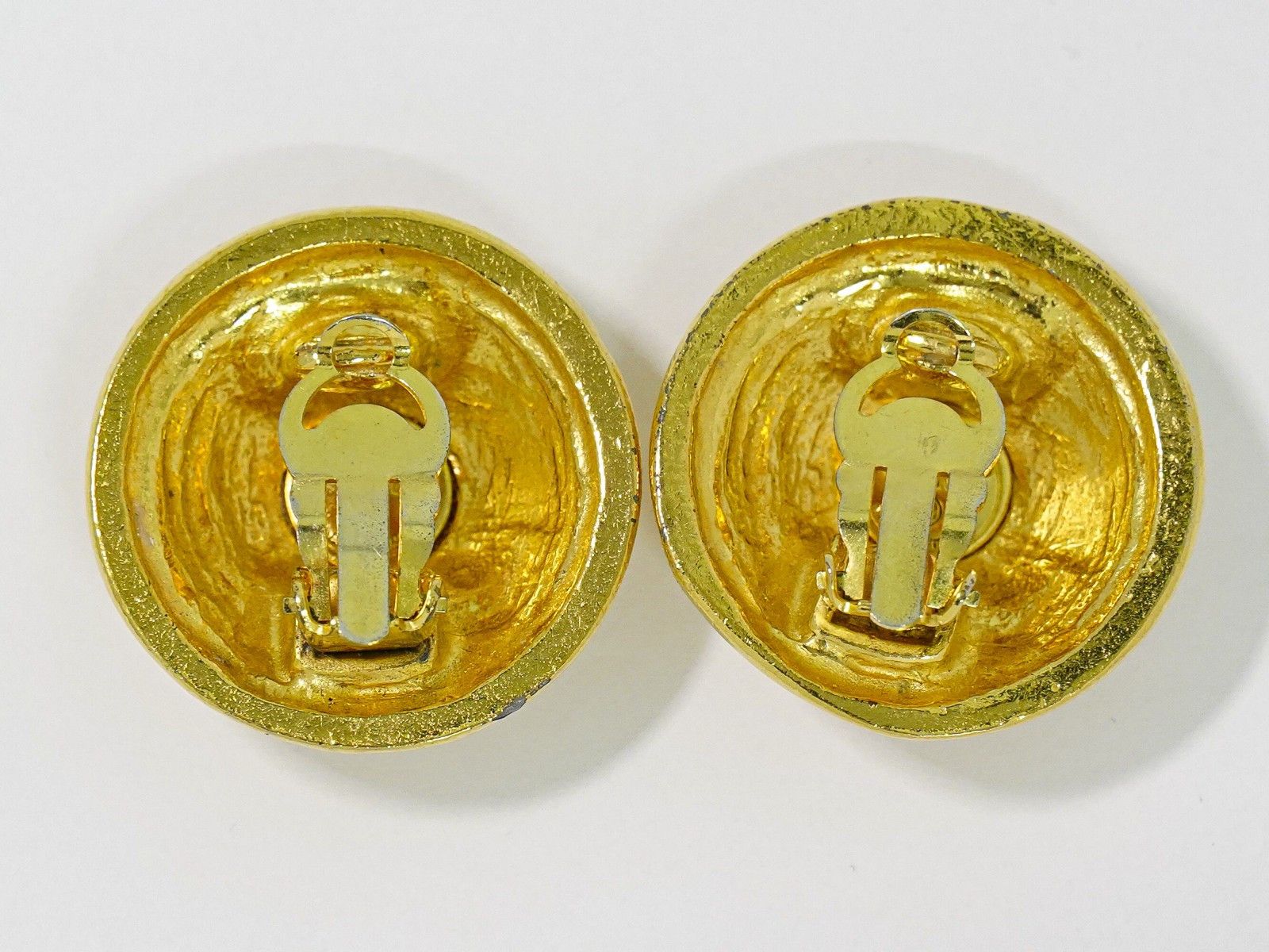 Chanel Chanel Vintage Round CC Clip-On Earrings Metal Size ONE SIZE - 2 Thumbnail