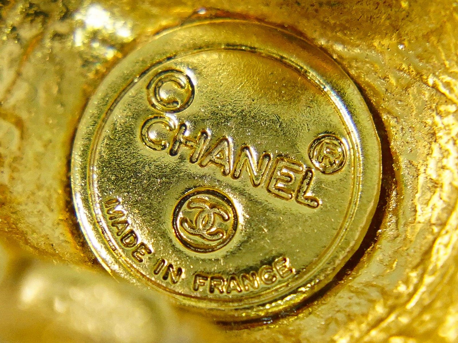 Chanel Chanel Vintage Round CC Clip-On Earrings Metal Size ONE SIZE - 5 Thumbnail
