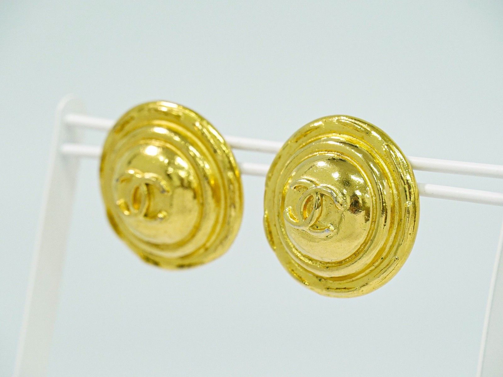 Chanel Chanel Vintage Round CC Clip-On Earrings Metal Size ONE SIZE - 8 Thumbnail