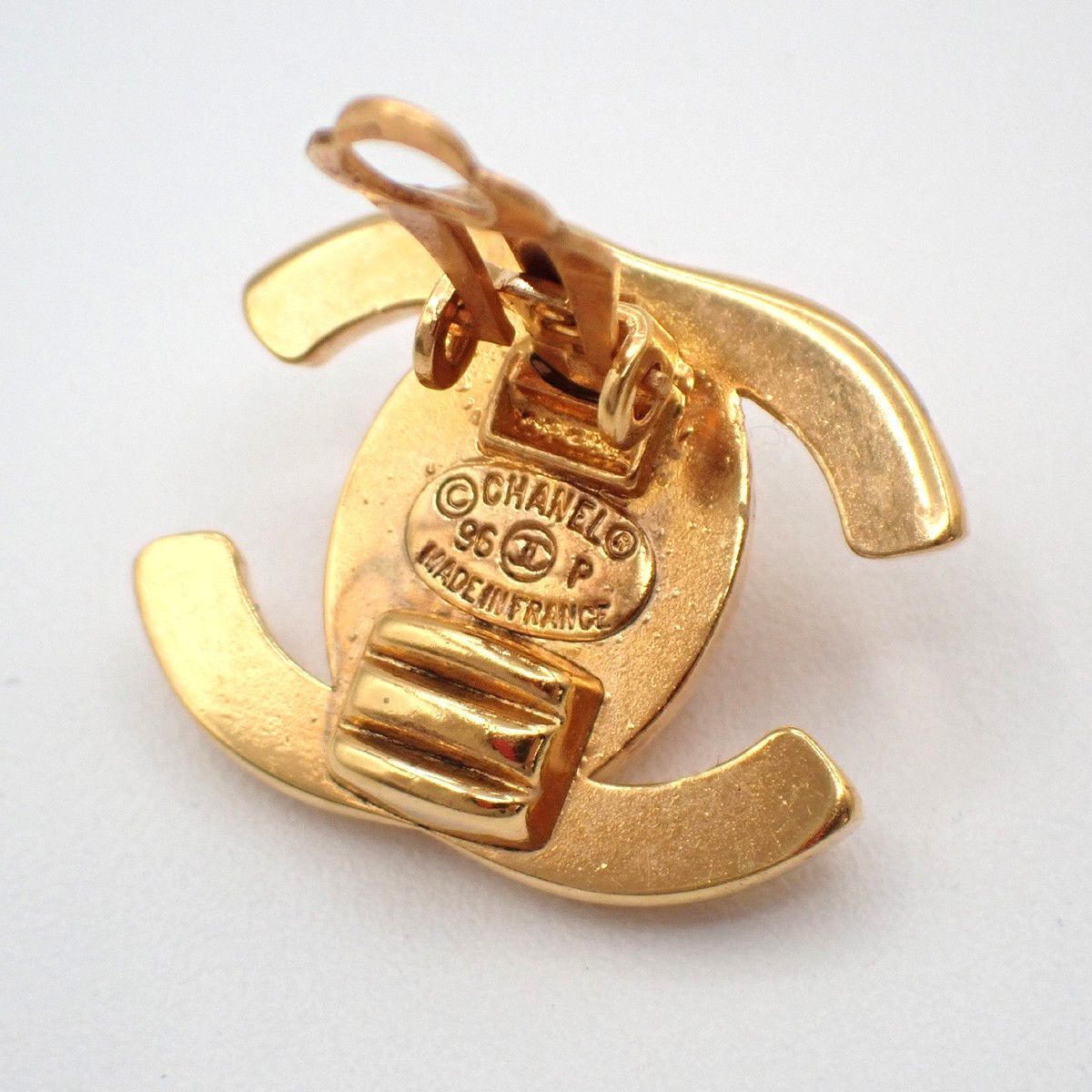 Chanel Chanel CC Turnlock Clip-On Earrings Metal Size ONE SIZE - 9 Thumbnail