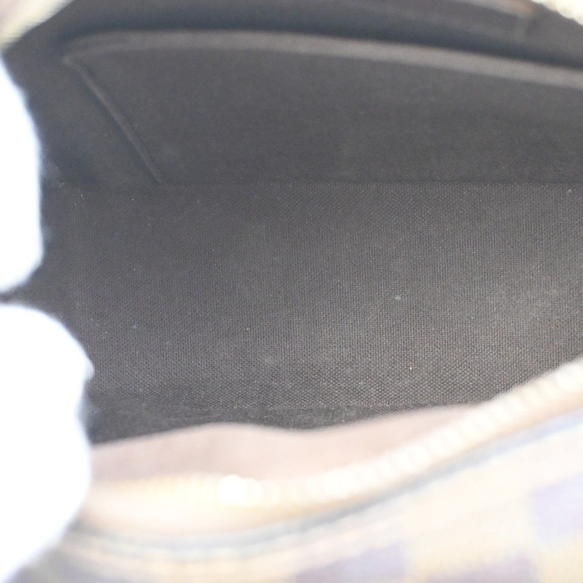 Louis Vuitton Louis Vuitton Olav Handbag Damier Size ONE SIZE - 5 Thumbnail