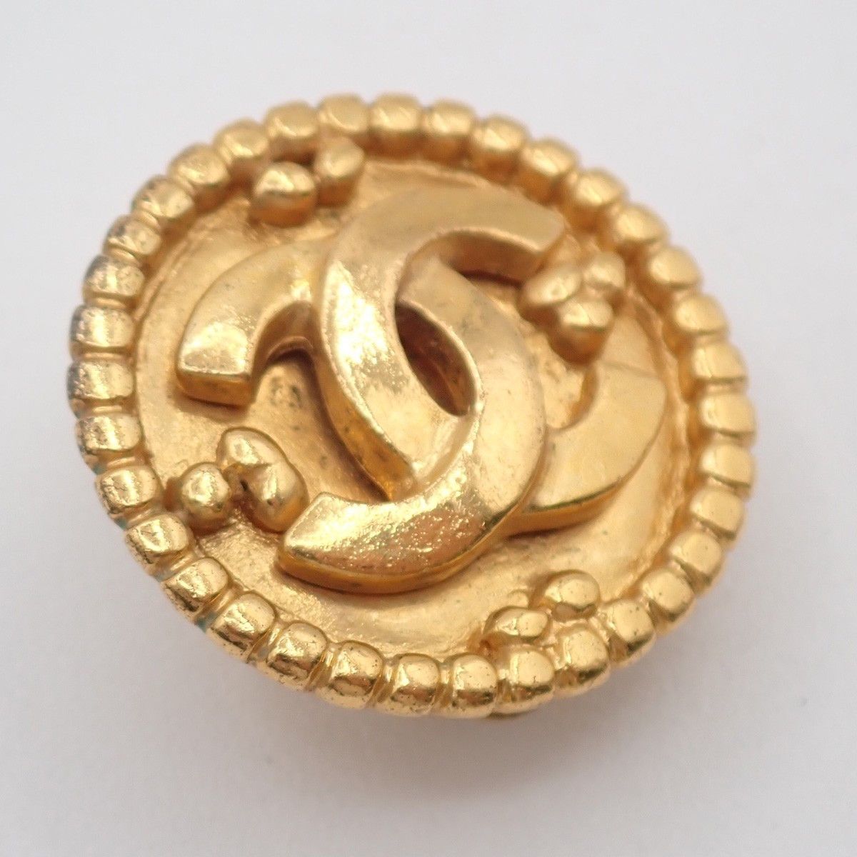 Chanel Chanel Vintage CC Round Clip-On Earrings Metal Size ONE SIZE - 10 Thumbnail
