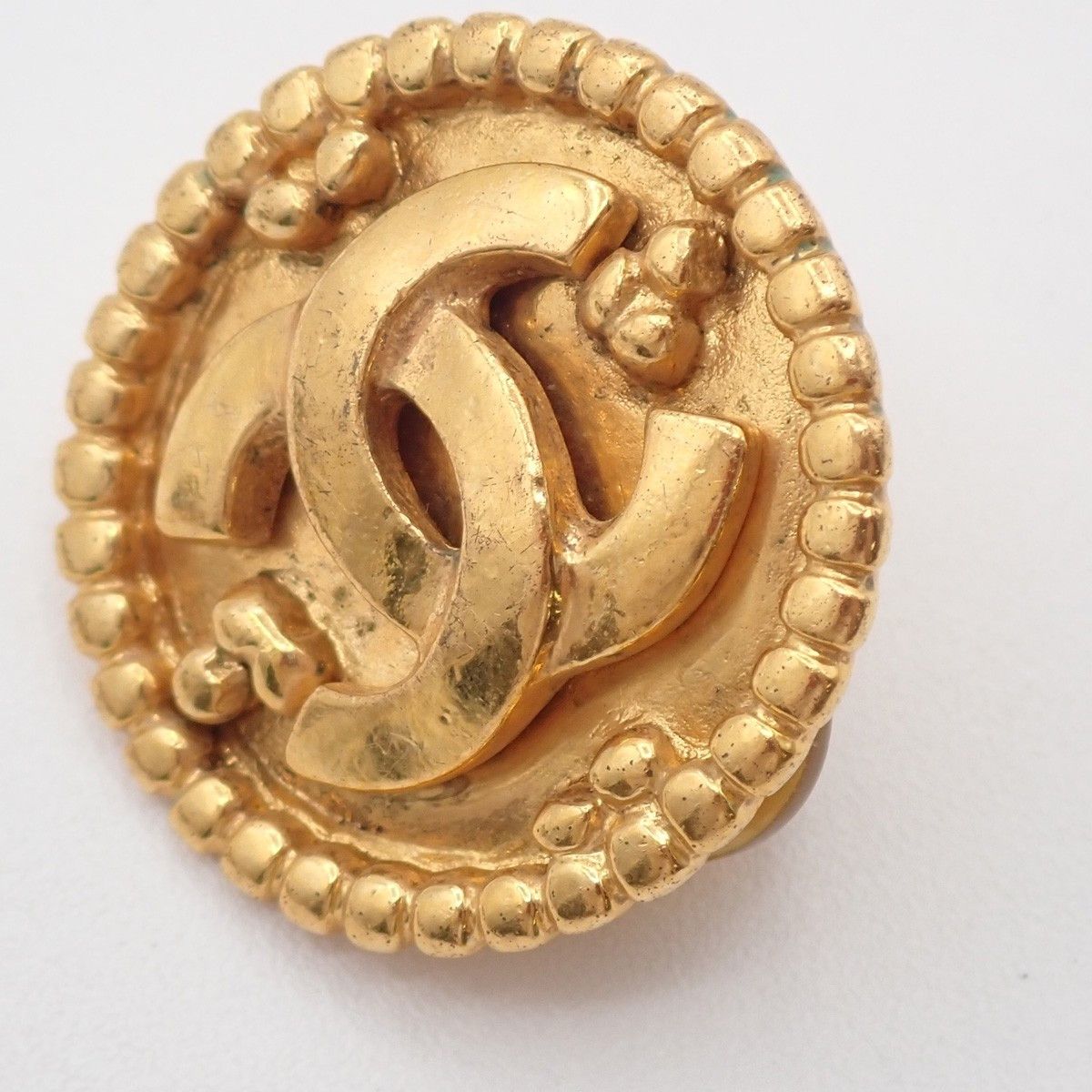 Chanel Chanel Vintage CC Round Clip-On Earrings Metal Size ONE SIZE - 9 Thumbnail