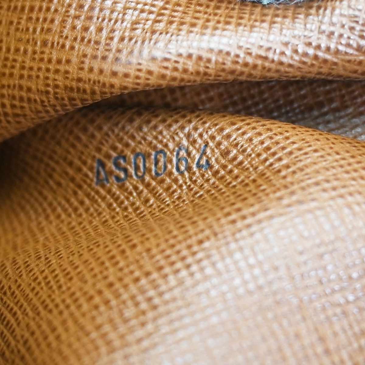 Louis Vuitton Louis Vuitton Boulogne Handbag Monogram Canvas Size ONE SIZE - 7 Thumbnail