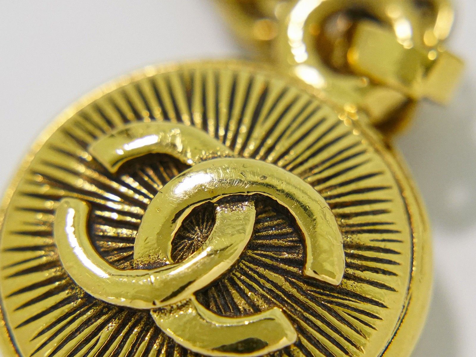 Chanel Chanel Vintage Medallion Necklace Metal Size ONE SIZE - 3 Thumbnail