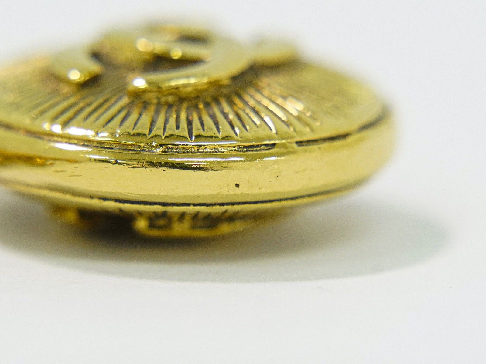 Chanel Chanel Vintage Medallion Necklace Metal Size ONE SIZE - 8 Thumbnail