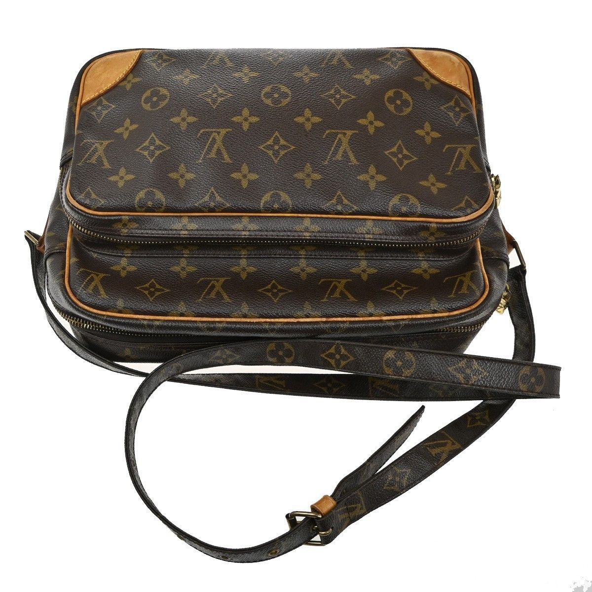 Louis Vuitton Louis Vuitton Nil Messenger Bag Monogram Canvas Size ONE SIZE - 8 Thumbnail