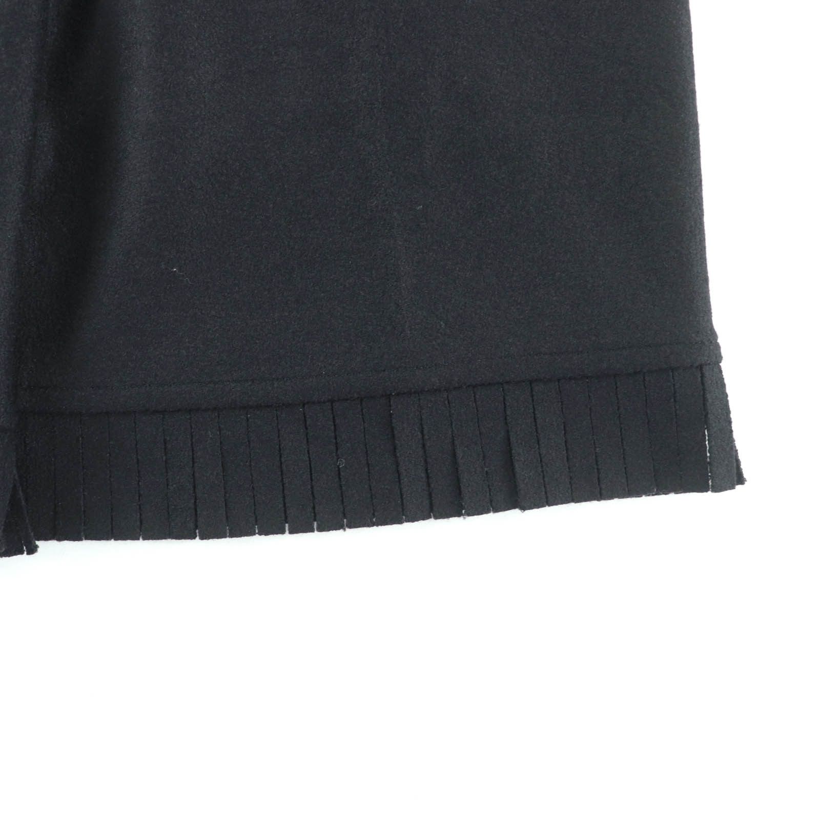 Burberry Burberry Burberry Virgin Wool Shorts Others Shorts 8046913 DUTY FREE for USA Size ONE SIZE - 5 Thumbnail