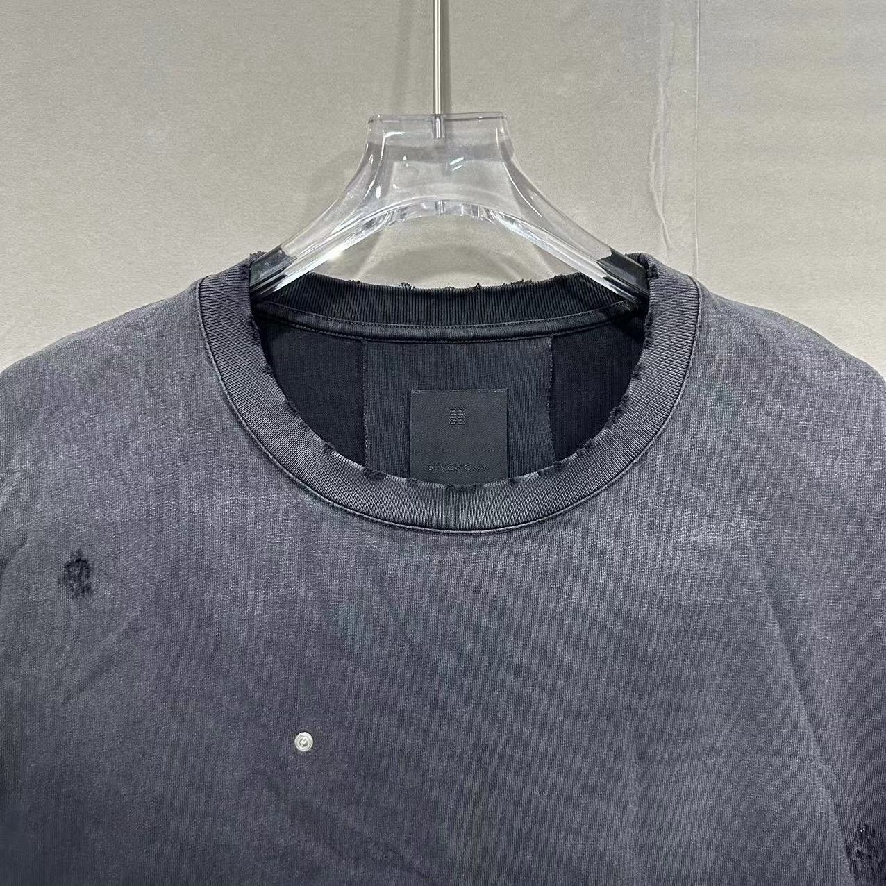 Givenchy givenchy gradient distressed short sleeve t-shirt Size US S / EU 44-46 / 1 - 5 Thumbnail