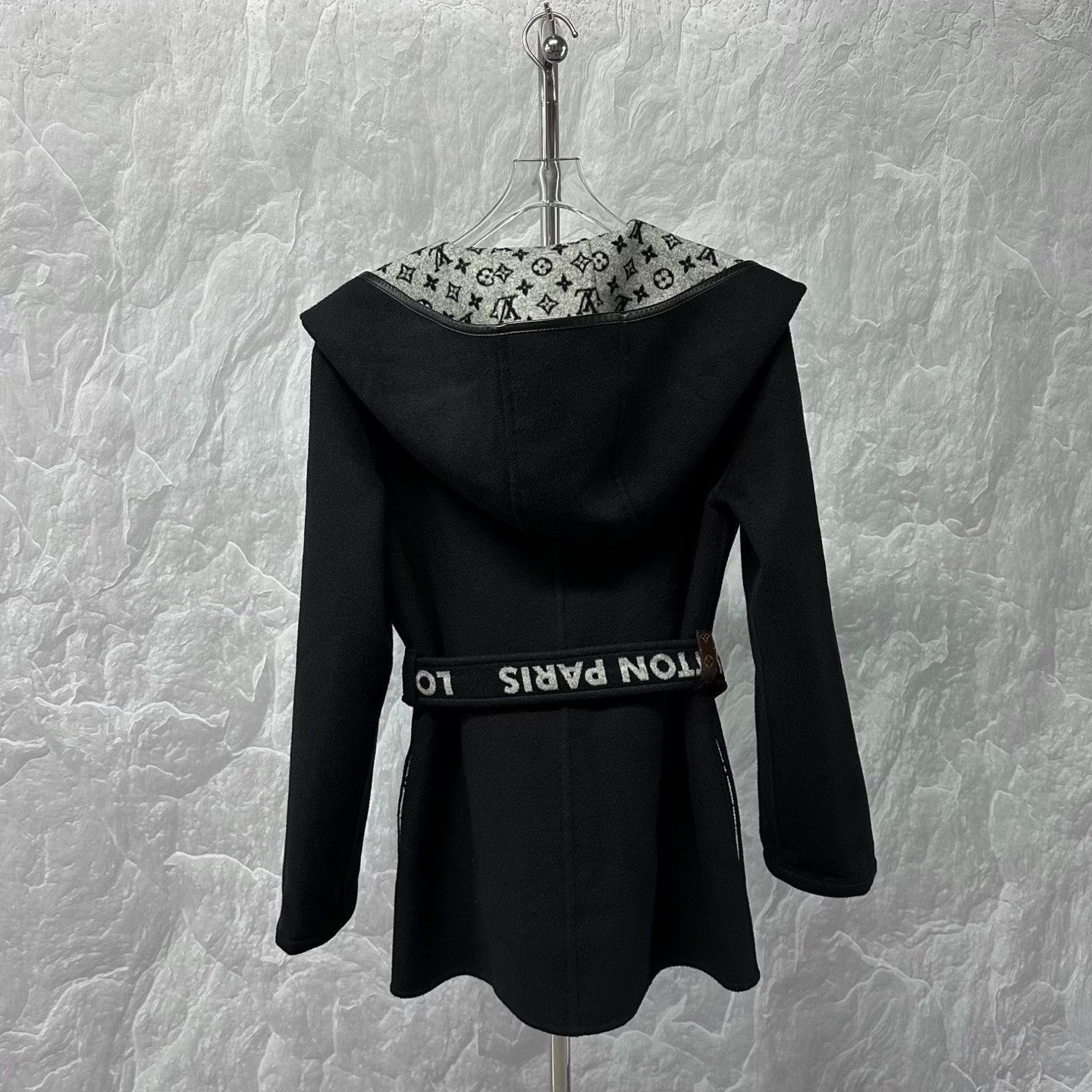 Louis Vuitton louis vuitton cashmere hooded coat Size M / US 6-8 / IT 42-44 - 5 Thumbnail
