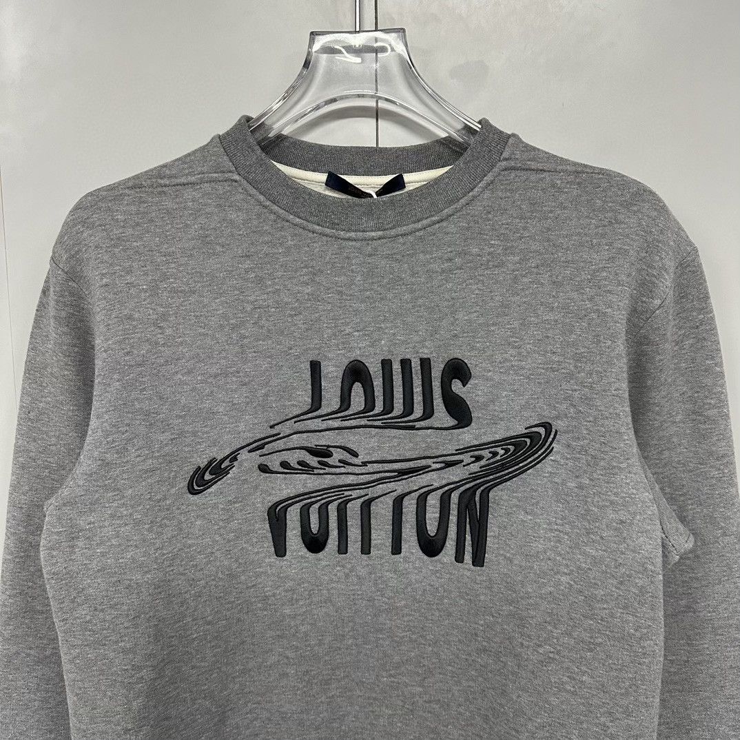 Louis Vuitton louis vuitton classic logo embroidered sweatshirt Size XS / US 0-2 / IT 36-38 - 2 Thumbnail
