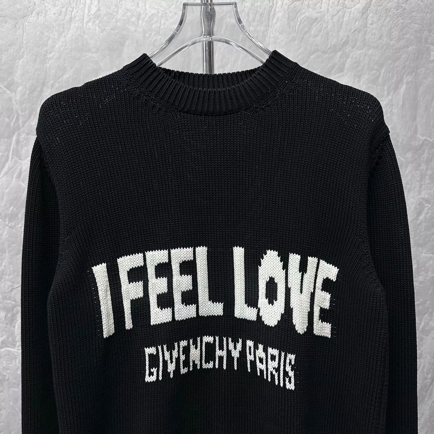 Givenchy givenchy logo distressed knitted sweater medium Size US M / EU 48-50 / 2 - 3 Thumbnail
