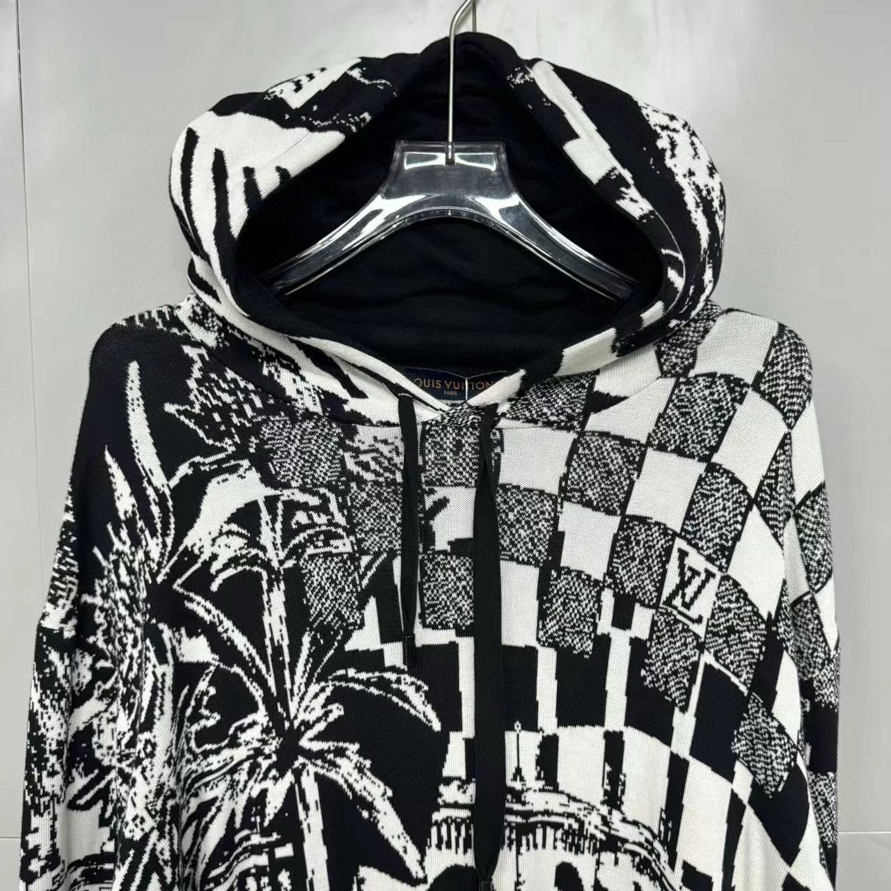 Louis Vuitton louis vuitton graphic hooded sweatshirt Size US XXL / EU 58 / 5 - 2 Thumbnail