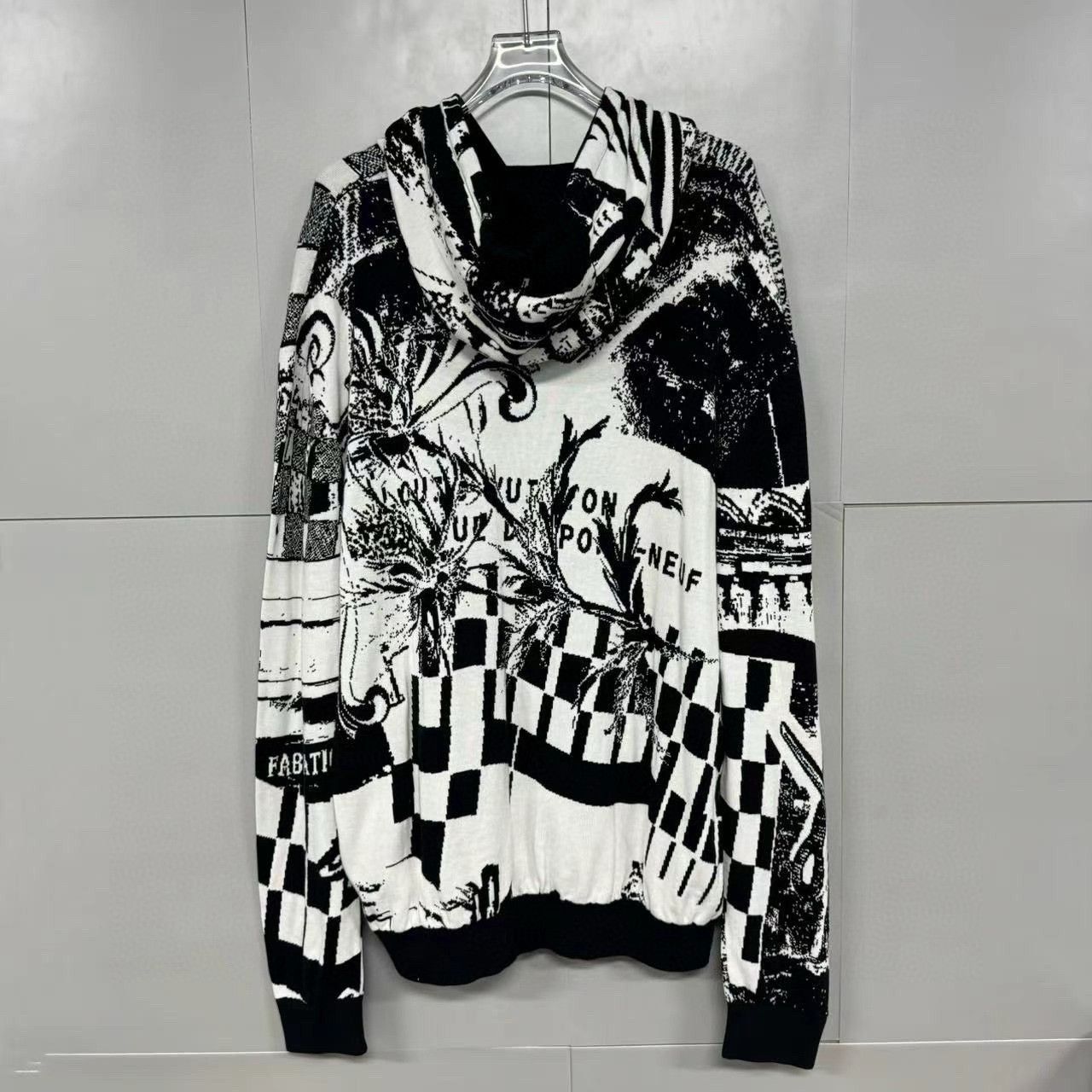 Louis Vuitton louis vuitton graphic hooded sweatshirt Size US XXL / EU 58 / 5 - 4 Thumbnail
