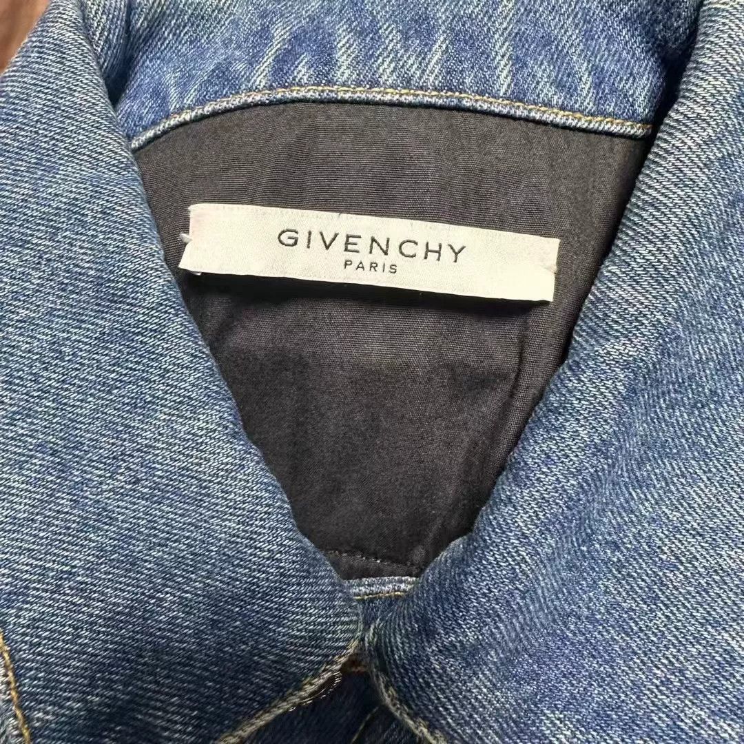 Givenchy givenchy embroidered denim jacket size M Size US M / EU 48-50 / 2 - 5 Thumbnail
