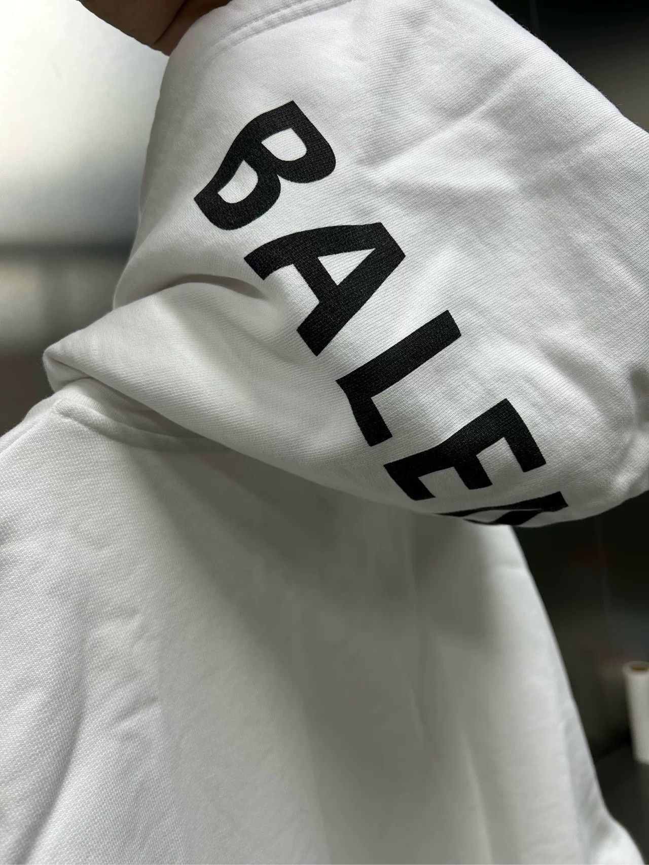 Balenciaga balenciaga white logo hooded sweatshirt Size US M / EU 48-50 / 2 - 3 Thumbnail